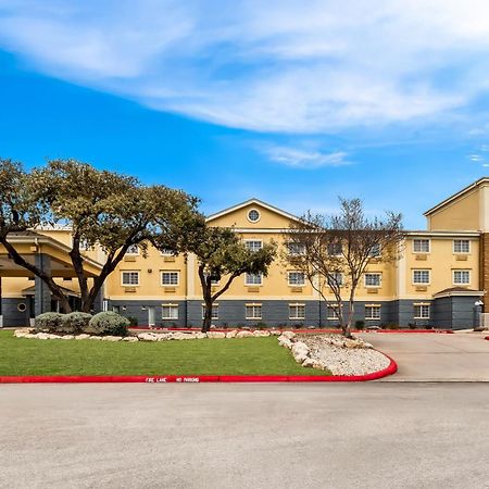 Quality Inn & Suites Airport North - Stone Oak San Antonio Bagian luar foto
