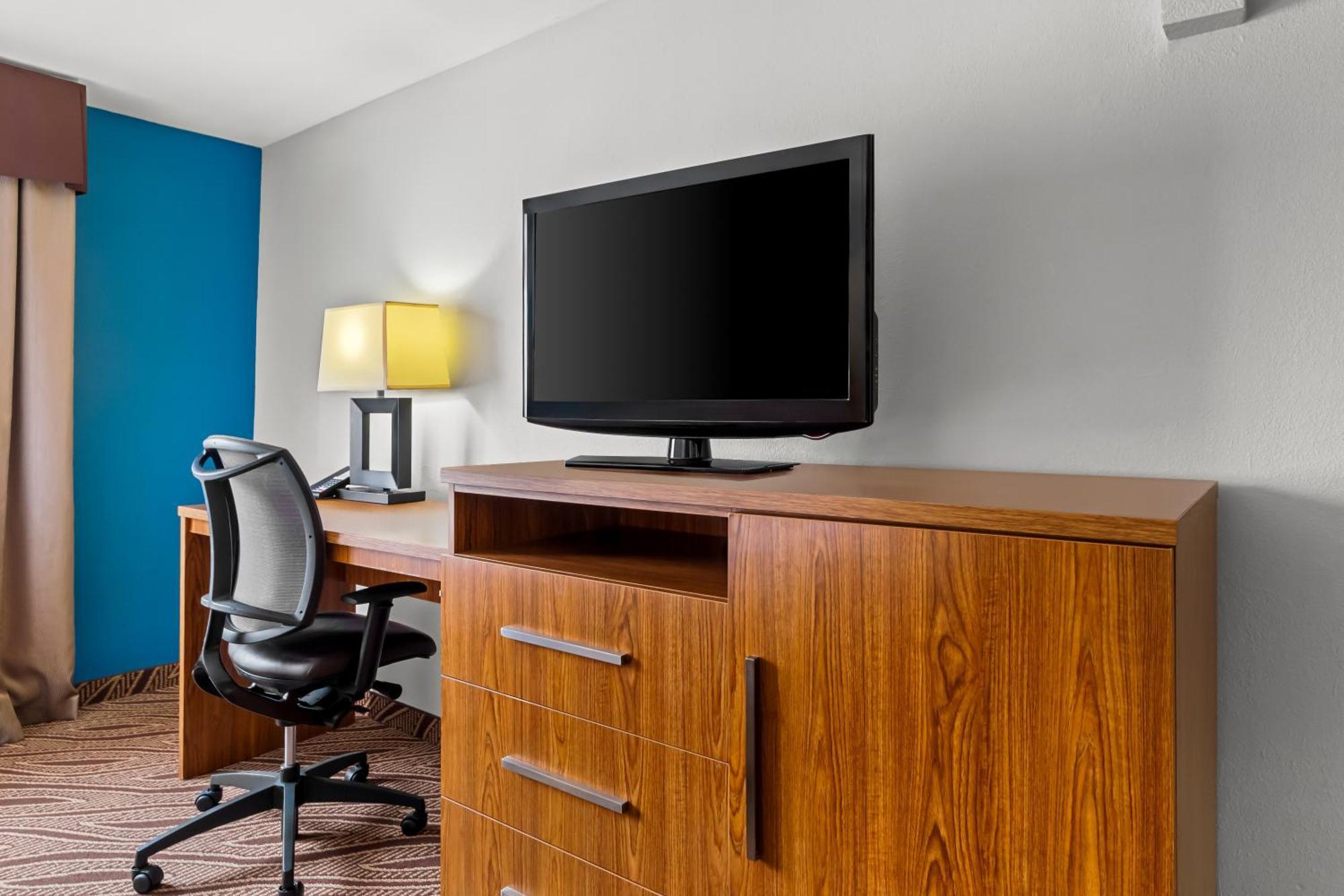 Quality Inn & Suites Airport North - Stone Oak San Antonio Bagian luar foto